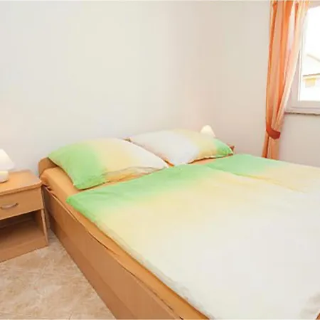 Apartament Beautiful In Malinska