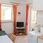 Apartamento Beautiful In Malinska