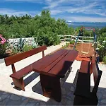 Apartamento Beautiful In Malinska