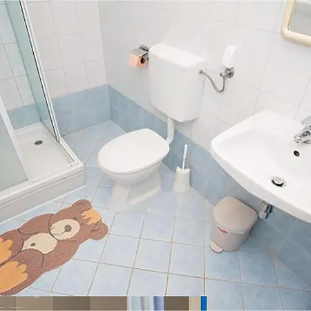 1 Bedroom Lovely In